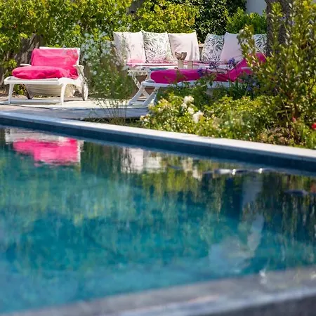 לינה וארוחת בוקר Maison Bista Eder