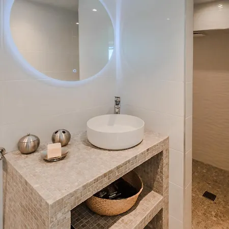 Maison Bista Eder Guest house 3*